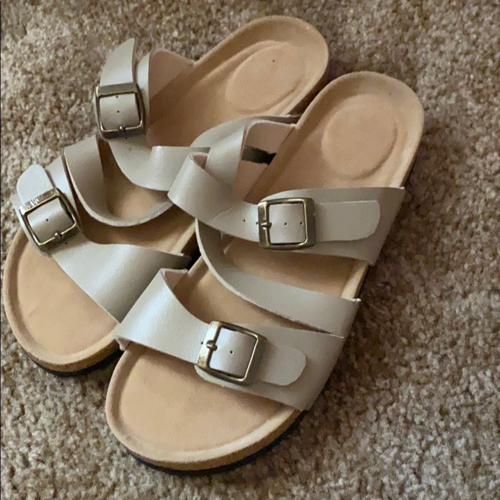 Sandals - Picture 2 of 3